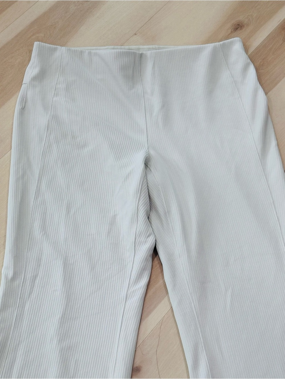 Lululemon Ribbed Softstreme Flared Pant *Regular Bone Sz 14 W5GVKS Casual - Picture 7 of 15